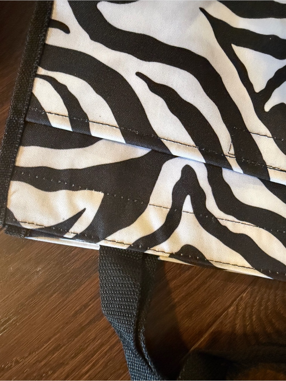 Two Patterned Tote Bags - Picture 6 of 9